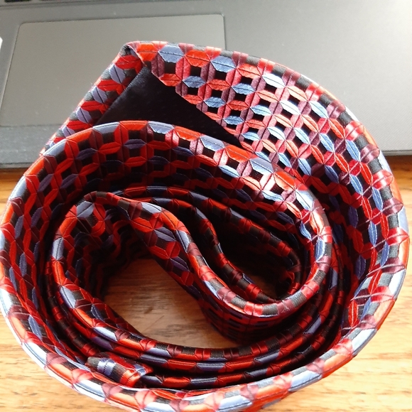 Men's Tie - Picture 3 of 7